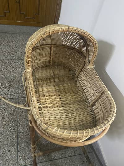 Jute/wooden crib