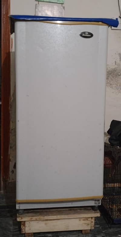 Dawlance refrigerator in used single door