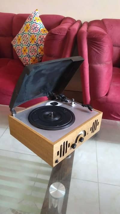 vintage model vinyl player system