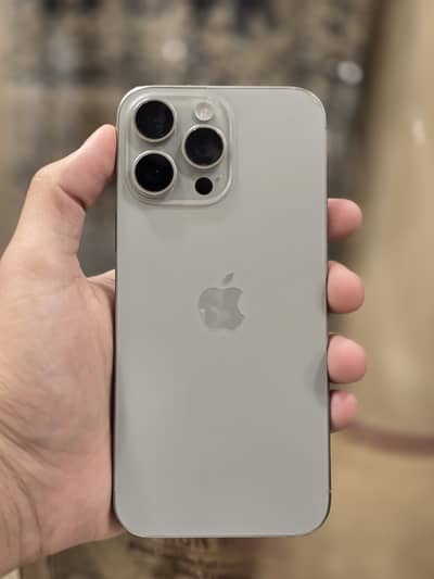 Apple iPhone 16 Pro Max
