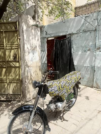 Bike all okay Ek rupeh ka b kaam nhai h jisko b Leni h rbta kro
