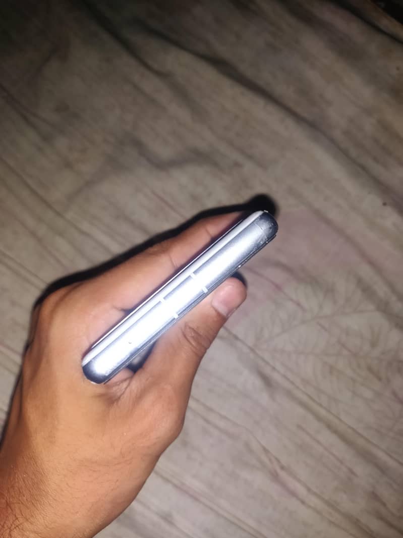 Google Pixel 7a 3