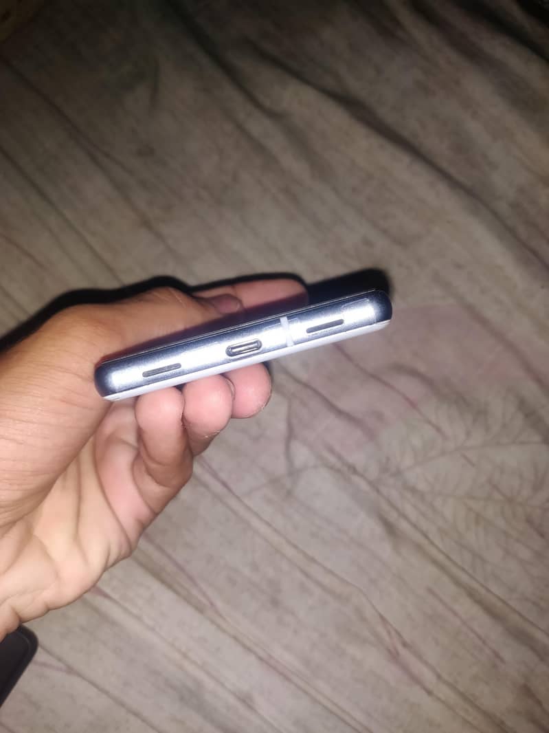 Google Pixel 7a 4