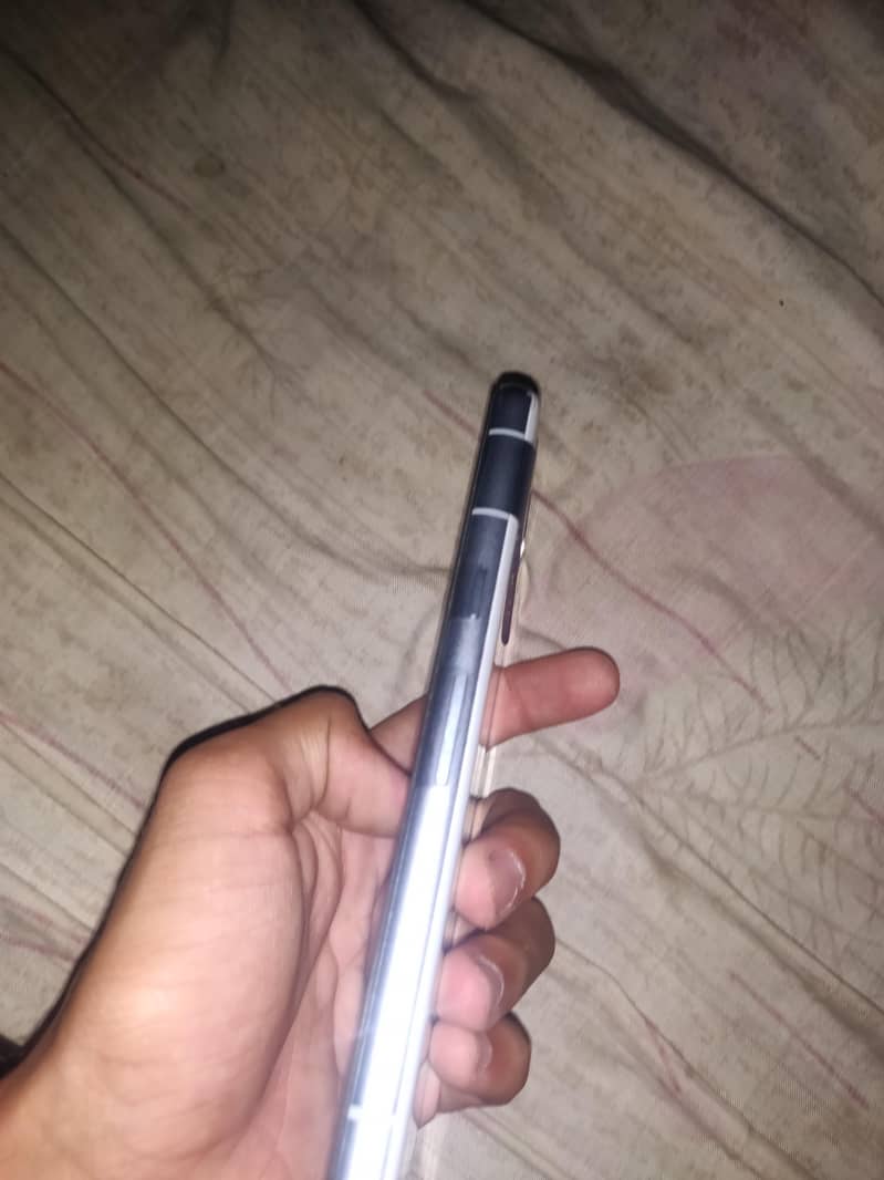 Google Pixel 7a 5