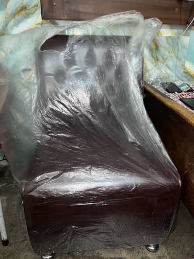 Ek 2 seater Sofa ha or 2 one one h alag alag sath 1 table Ha Brand New