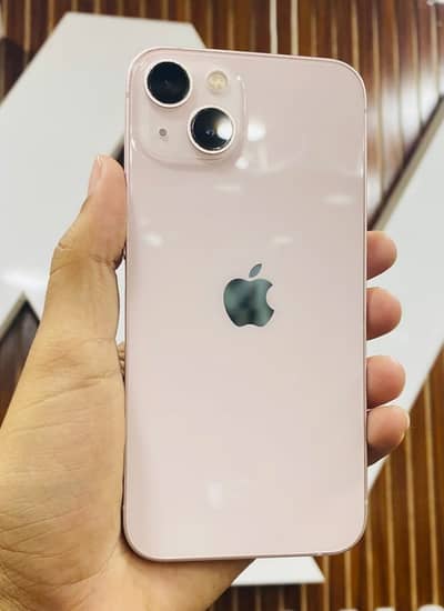 Apple iPhone 13