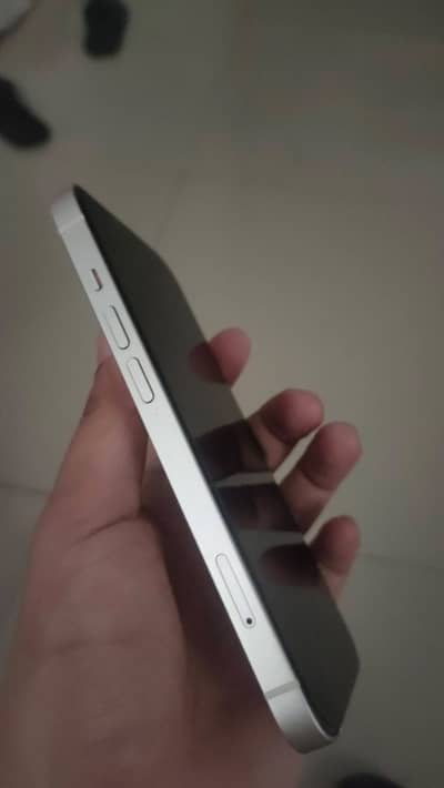 Apple iPhone 14