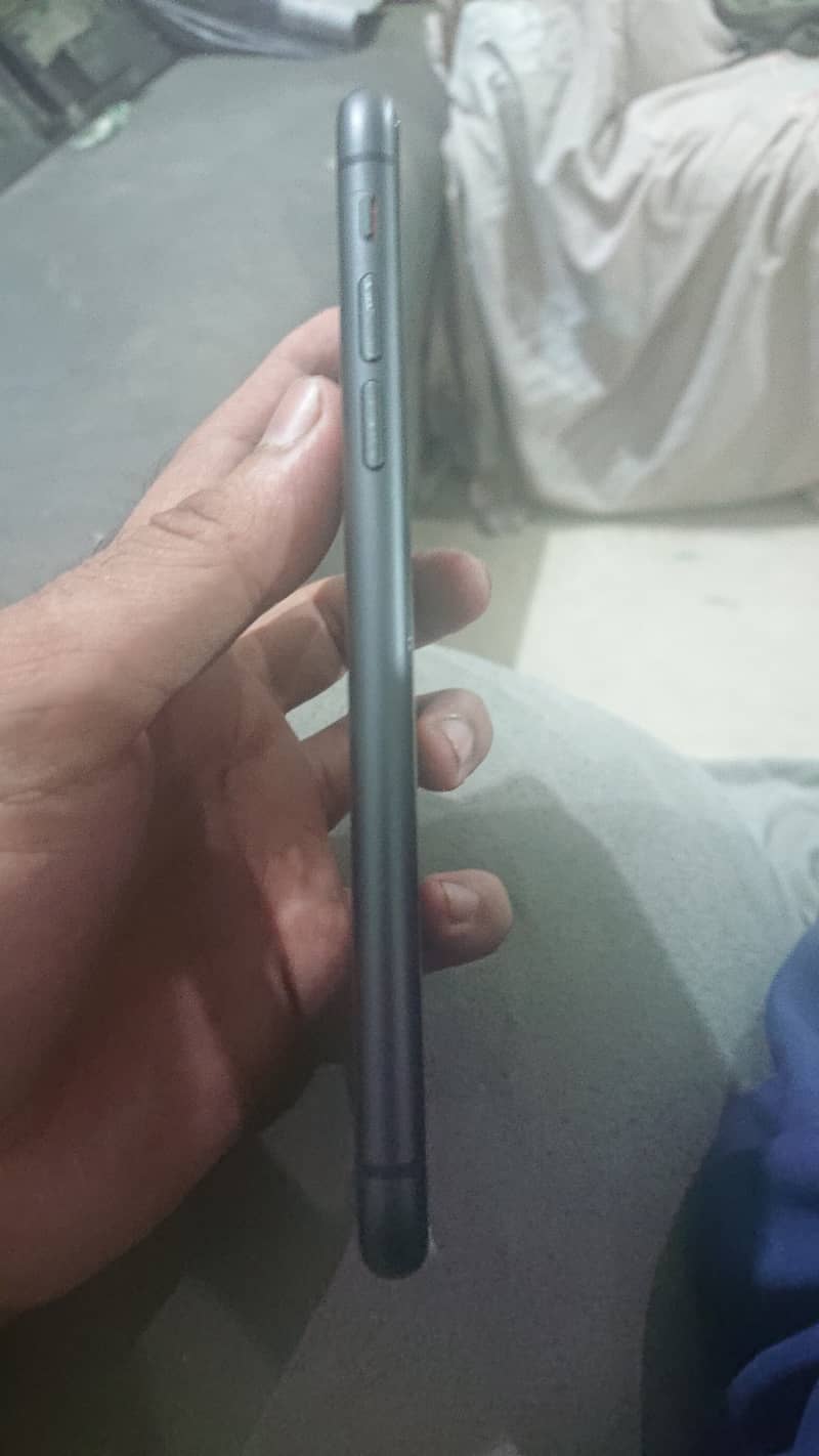 Apple iPhone 11 2
