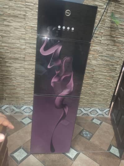 Dispenser for sale in Good condition