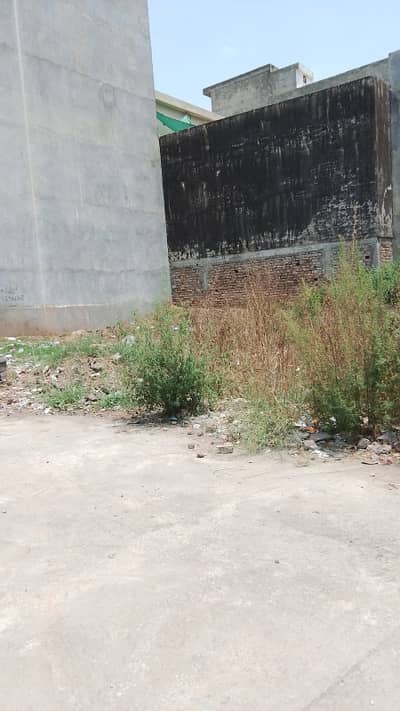 3 Marla Commercial Plot for Sale at Airport Housing Society Sector 4