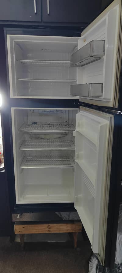PEL refrigerator