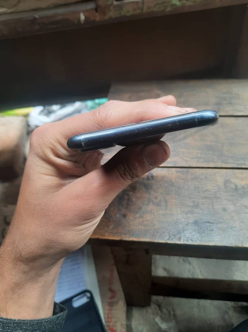Apple iPhone 7 Plus 1