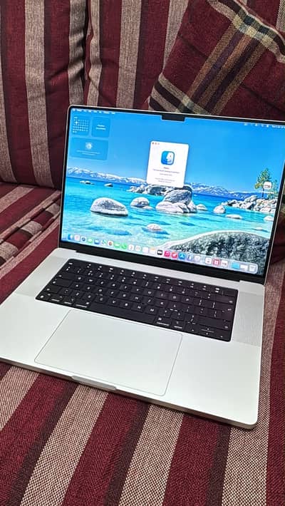 Macbook | M1 Max | 32 GB RAM | 1TB SSD | 14 “