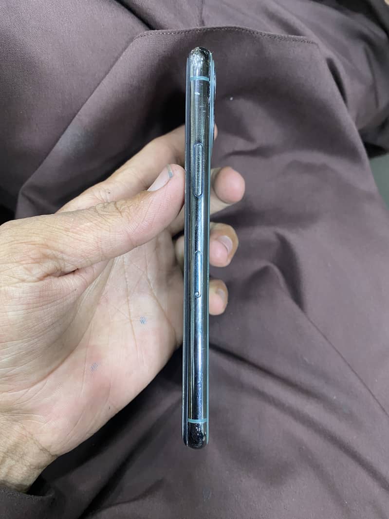 iPhone 11 pro 3