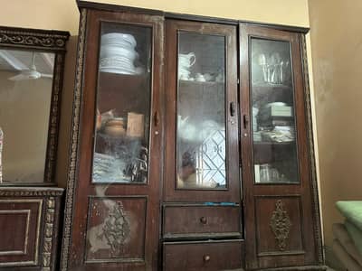 Almari , Dressing , 2 Side tables