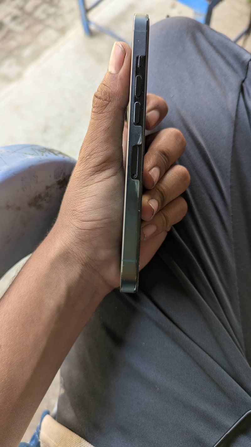 iPhone 13 pro 2