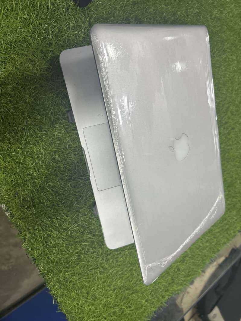 Macbook pro vip model 1