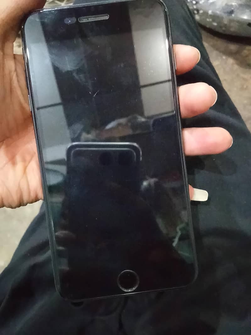 Apple iPhone 7 Plus 1