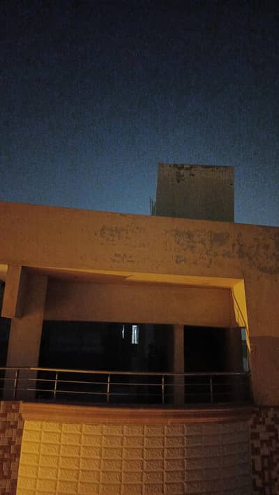 220 Square Yards Corner Roof for Sale