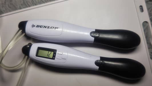 Dunlop Digital Jump Rope – Calorie & Distance Tracker