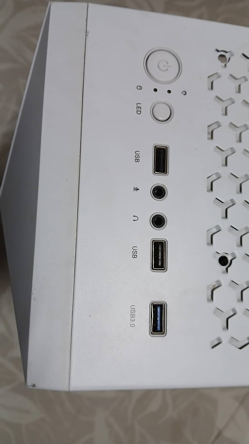 White PC Case 1