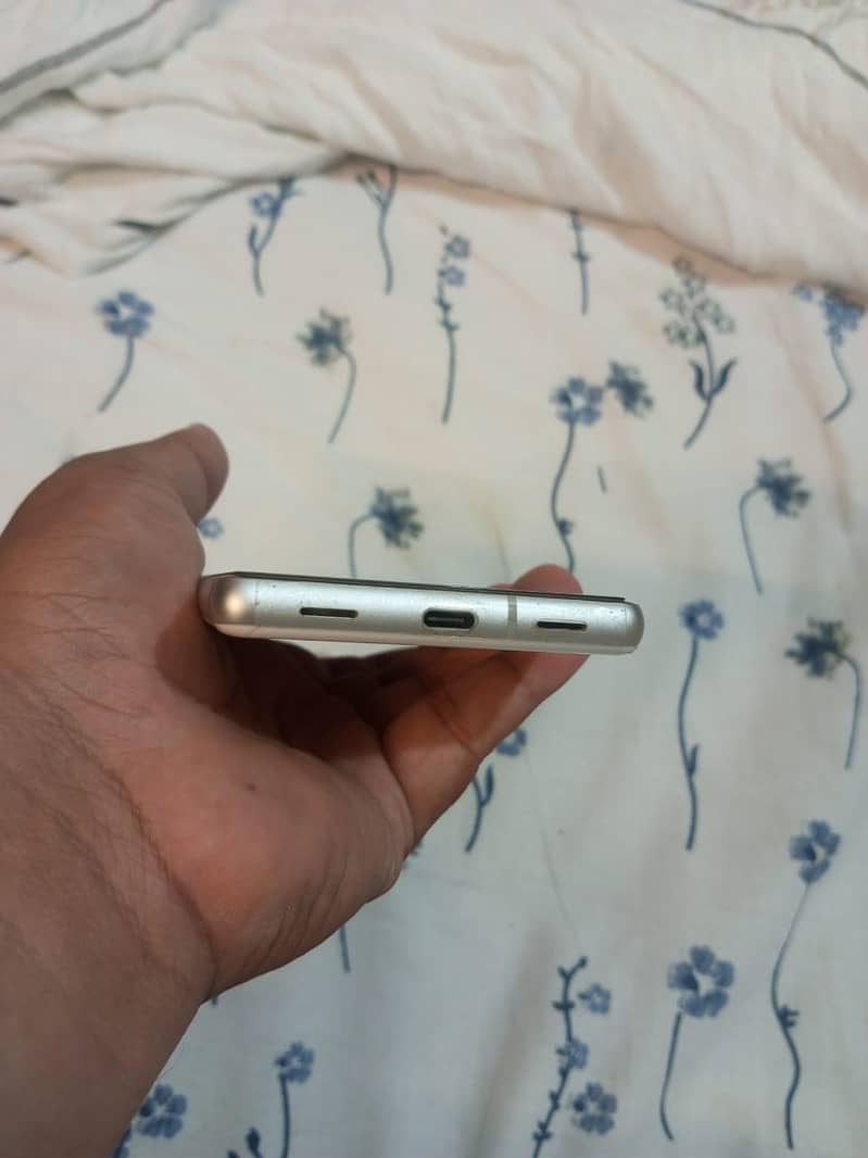 Google Pixel 7a 1