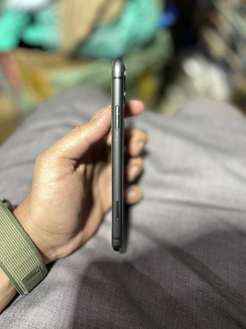 Apple iPhone 11 2