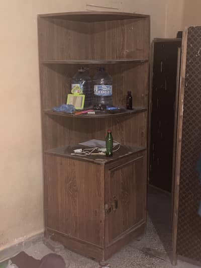 Bookcases or corner cupboard