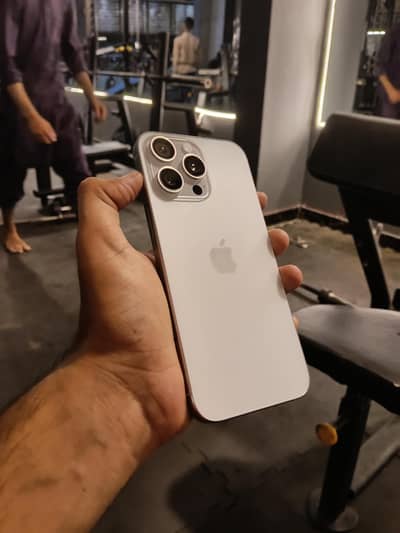 Apple iPhone 16 Pro Max