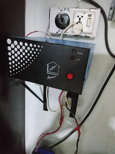 empower advance ups and a  Energy mptp 12volt out 22o in
