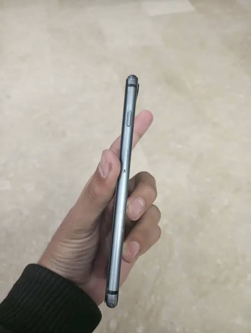 Apple iPhone 8 Plus 2
