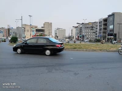 پرکشش پرائم لوکیشن پر پلاٹ کی قیمت میں پانچ مرلہ  کارنر  پرانا گھر