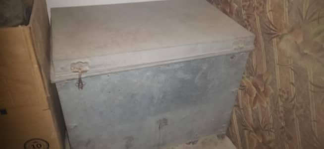 outomatic  washing machine,heavy street light, 2 stand fan,2 baksey