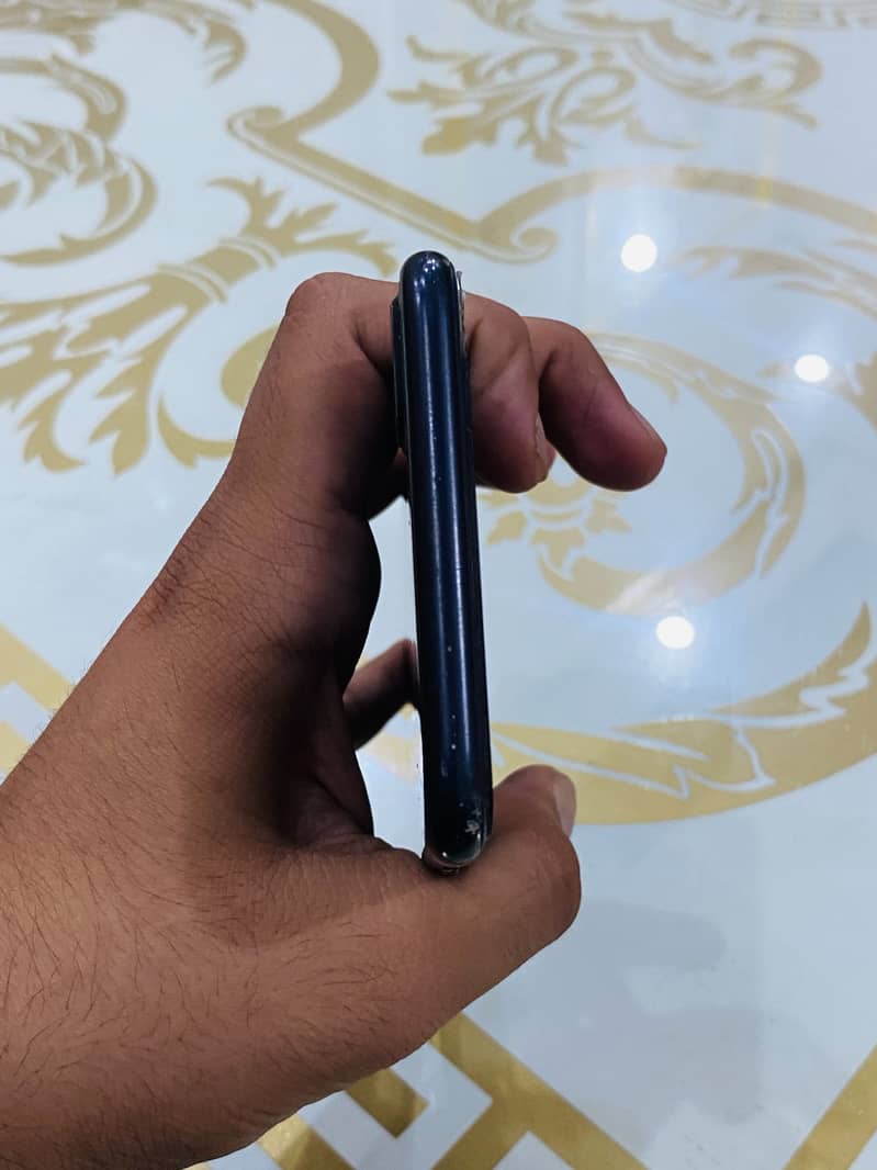 Apple iPhone 7 Plus 2