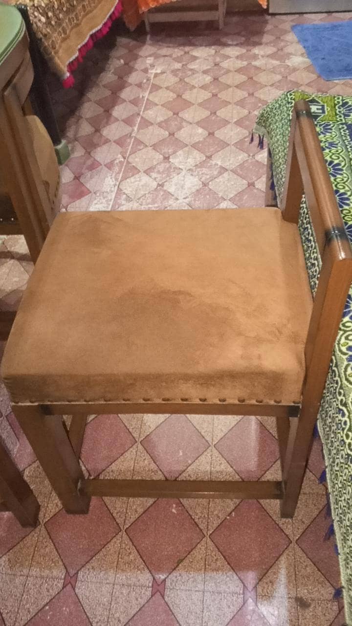 Dining Table 7