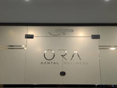 Female Dental Assistant / Receptionist Required.