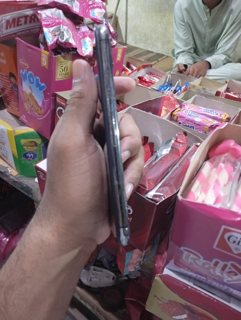 Apple iPhone X 3
