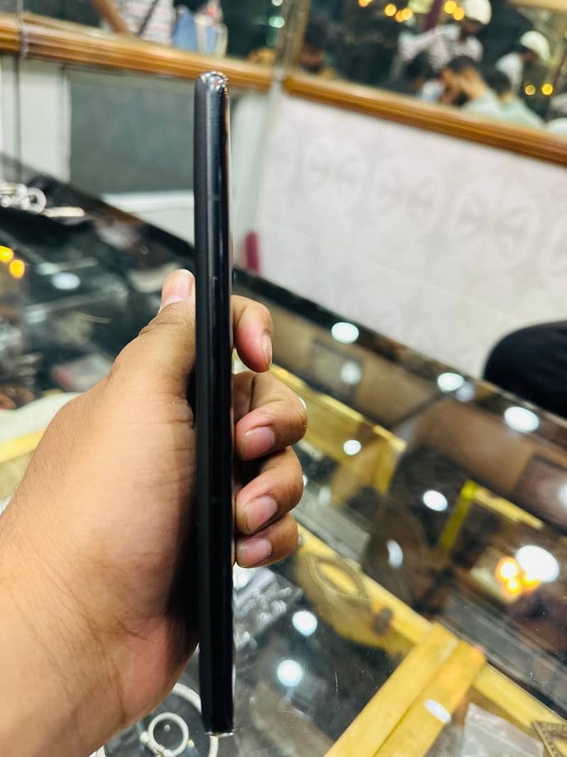 One Plus 10 Pro 4
