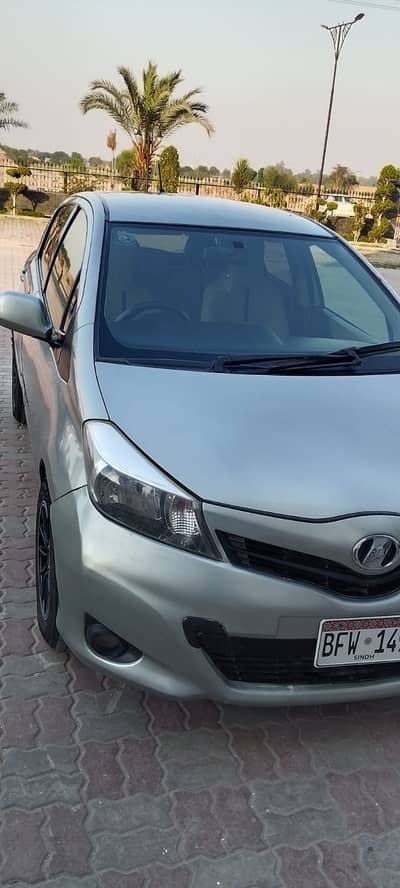 Toyota Vitz 2012