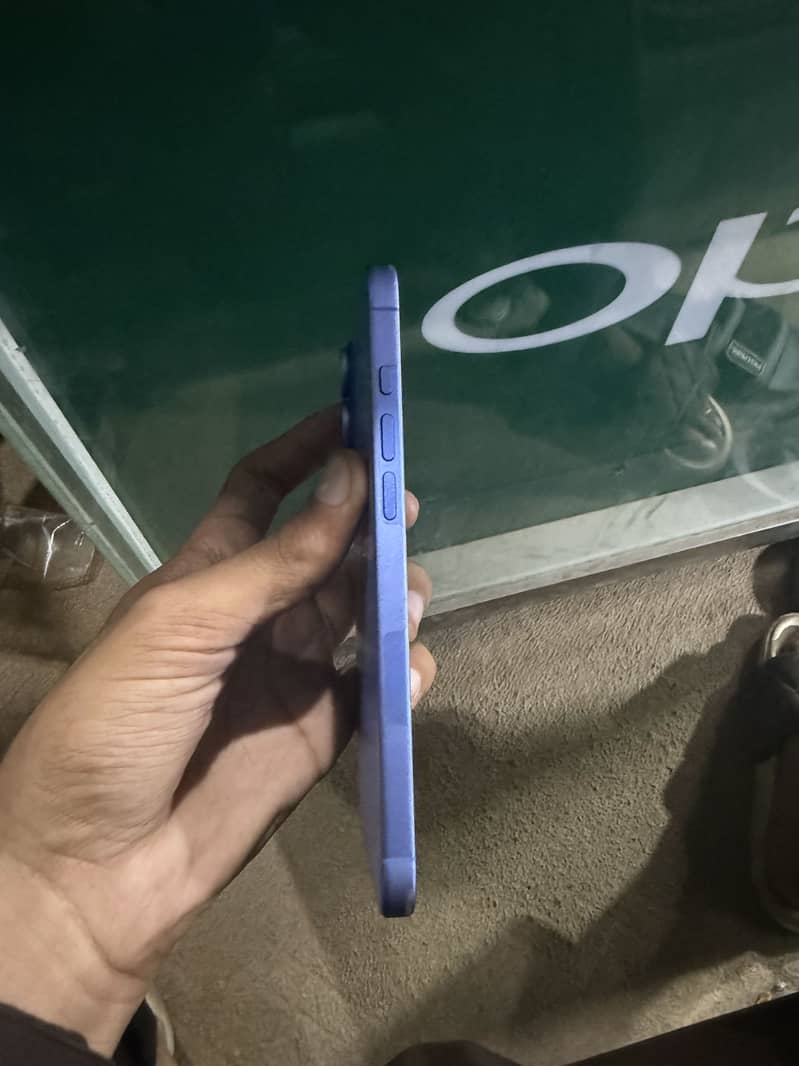 Apple iPhone 16 Plus 4