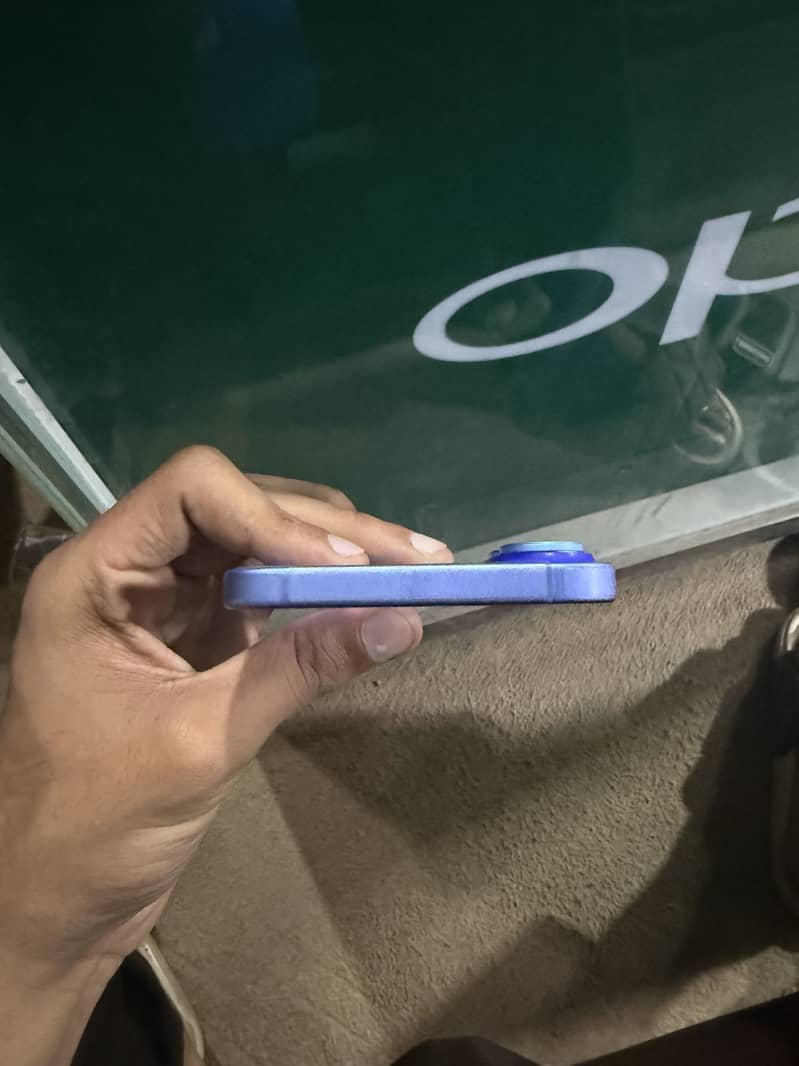 Apple iPhone 16 Plus 6