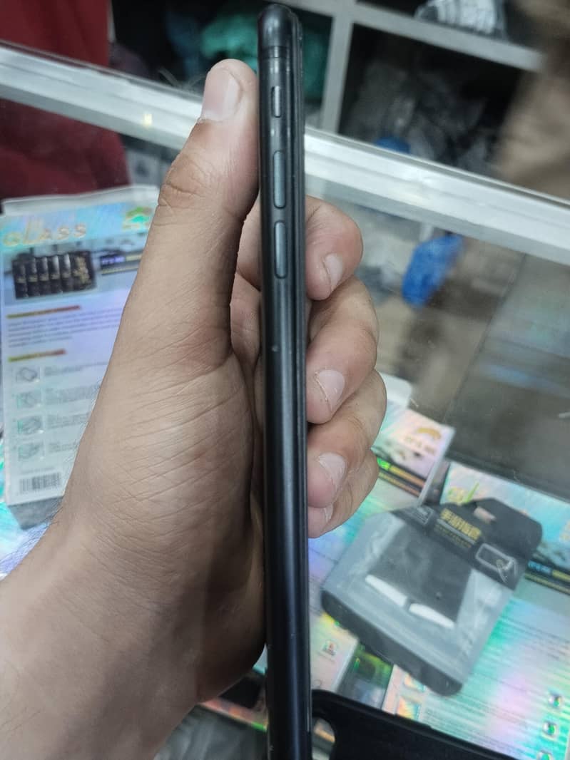 Apple iPhone 7 Plus 3