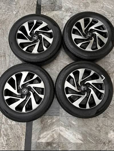 HONDA CIVIC RIMS 16" ORIGNAL AND TYRES