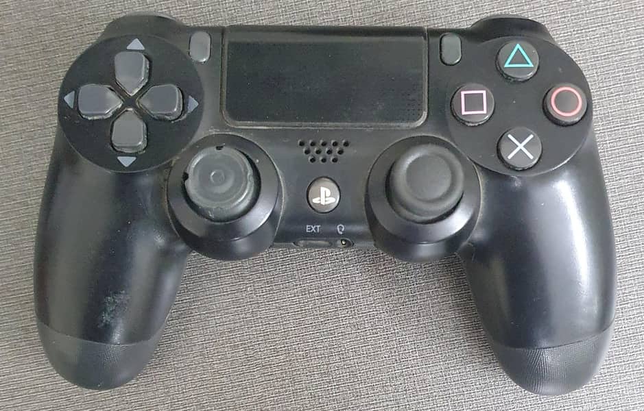 ps4 controllers. 0