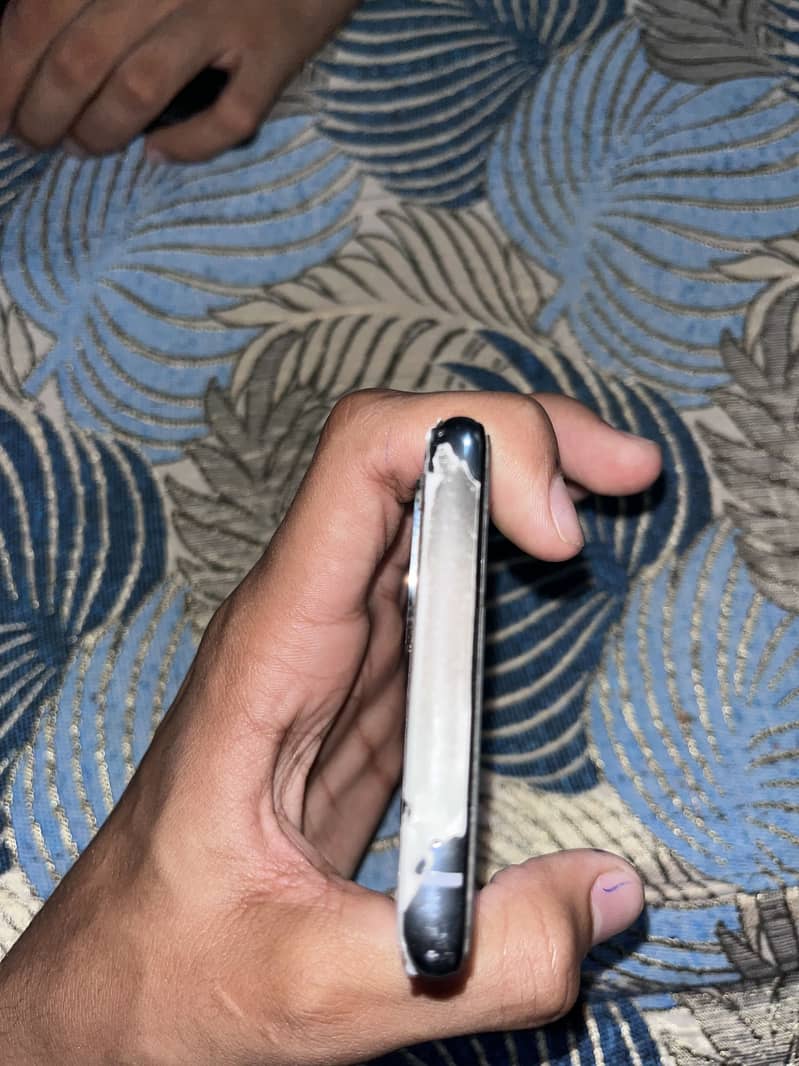 One Plus 8T 4