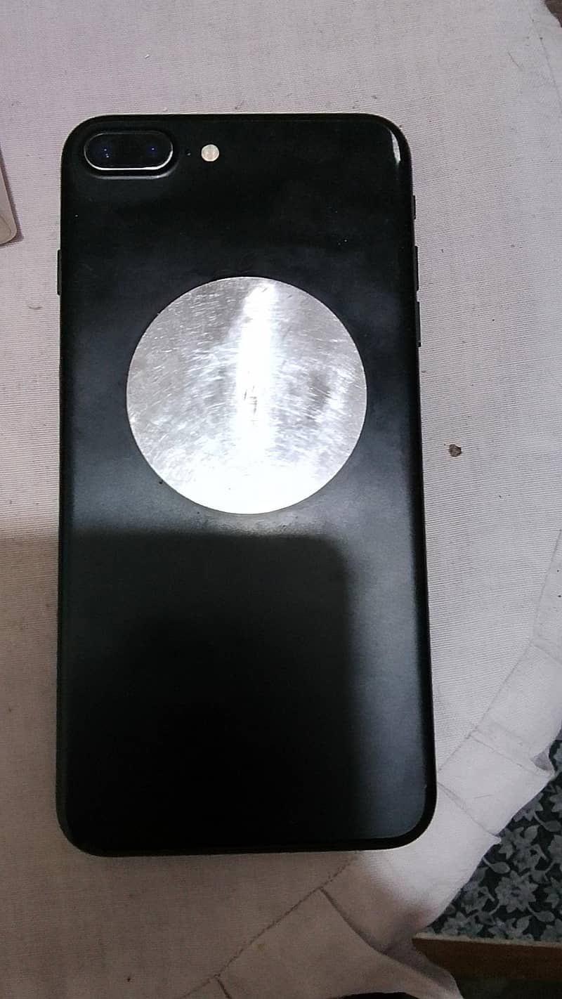 Apple iPhone 7 Plus 2