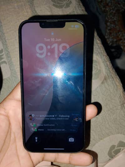 Apple iPhone 13