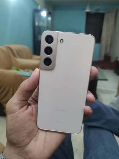 Samsung S22