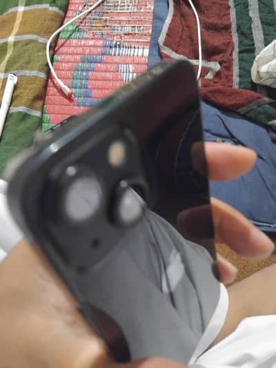 Apple iPhone 13