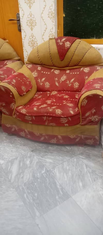 Comfortable 5-Seater Sofa Set for Sale [Good Condition]